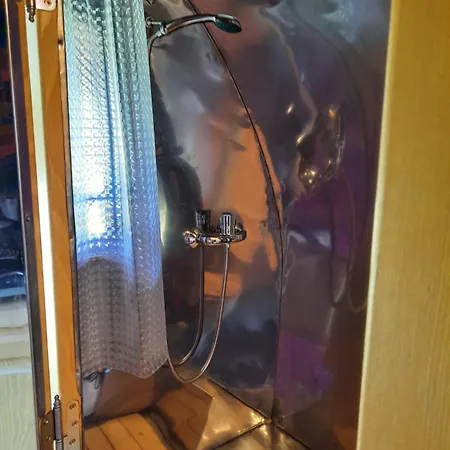 Roulotte La Bohémienne Campeggio Grosbreuil