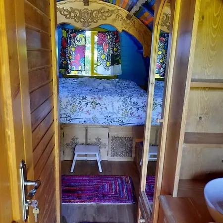 Roulotte La Bohémienne *